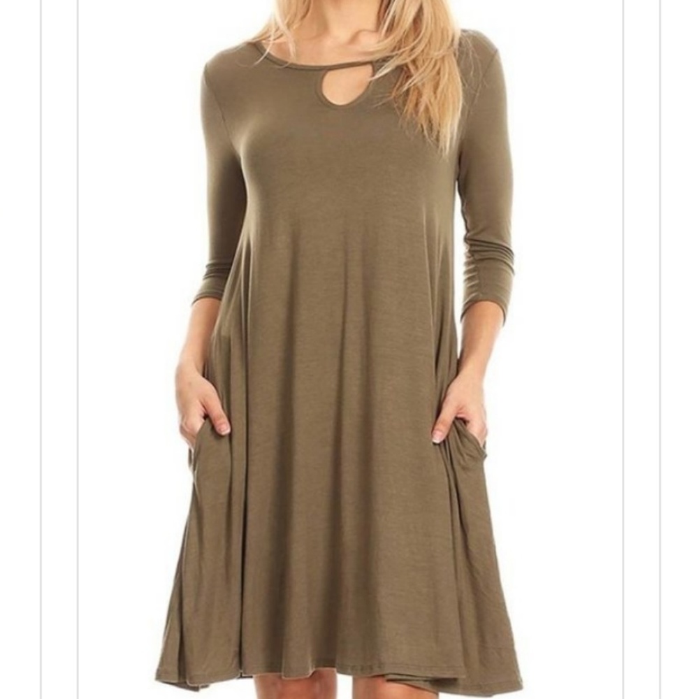 Keyhole dress with pockets
